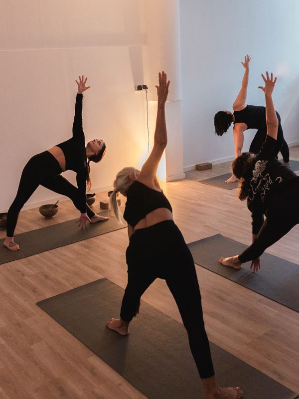 Clases grupales de yoga